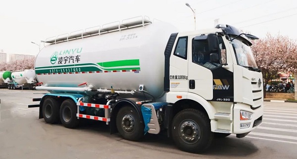 凌宇干混砂漿車的特點(diǎn)都有什么？