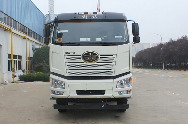 混動(dòng)攪拌車的成本怎么樣？對(duì)比傳統(tǒng)攪拌車優(yōu)勢(shì)明顯！